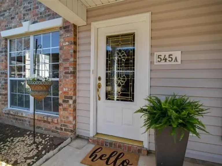 545 Versailles Blvd #A — Photo 1