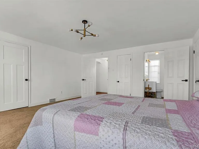 4000 Tyler St — Photo 21