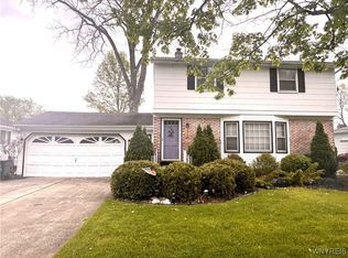 1323 Doebler Dr, North Tonawanda, NY