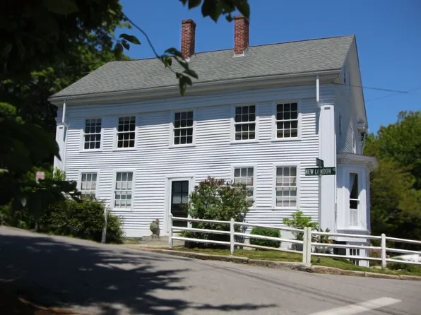 2 New London Rd, Groton, CT 06340