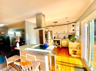 225 Panorama Dr, Oxon Hill, MD 20745