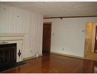 4th image of 225 Glenview Dr