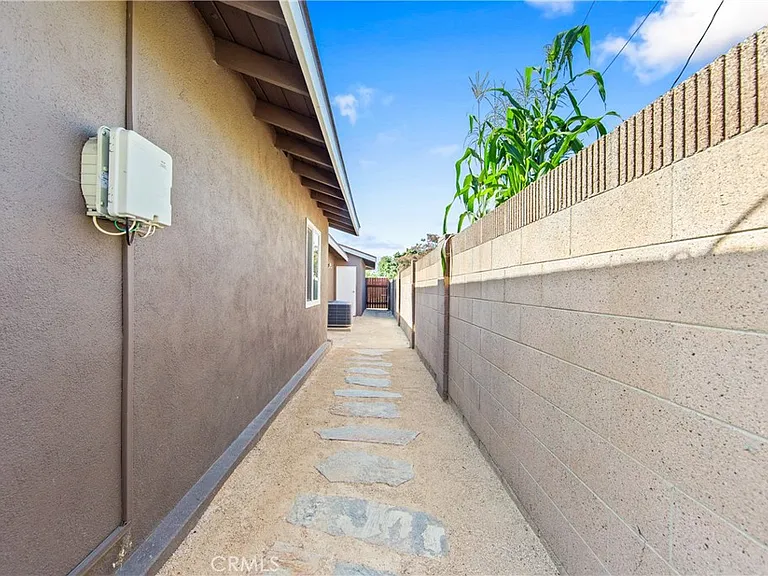 5892 Meadowlark Dr — Photo 39