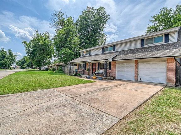3rd image of 203 Bellaire Dr