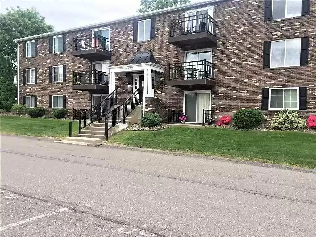 6021 Patrick Henry Dr — Photo 1