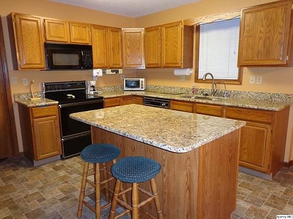 Home for Sale in Quincy, IL $219,900