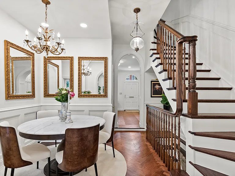 1063 Thomas Jefferson St NW — Photo 6