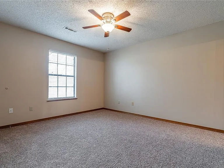 372 S Crossover Rd — Photo 14