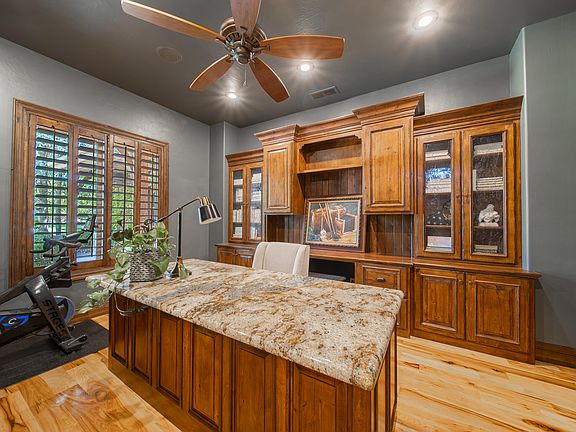 3rd image of 2875 Cottonwood Cir