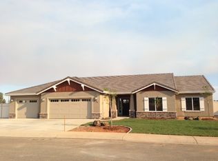 871 Coggins St, Redding, CA 96003
