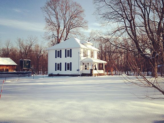 2nd image of 10 Clermont Ln