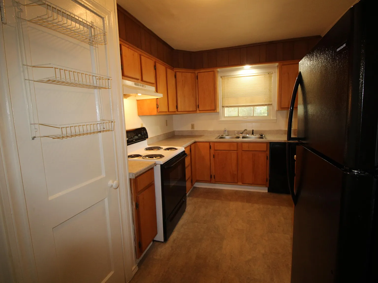 323 North Houston Street - 1 — Photo 3