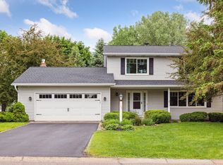 7185 Sherwood Rd, Woodbury, MN 55125
