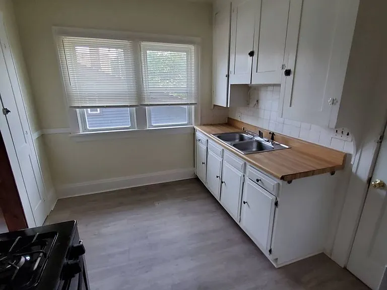 3320 Berea Rd — Photo 21