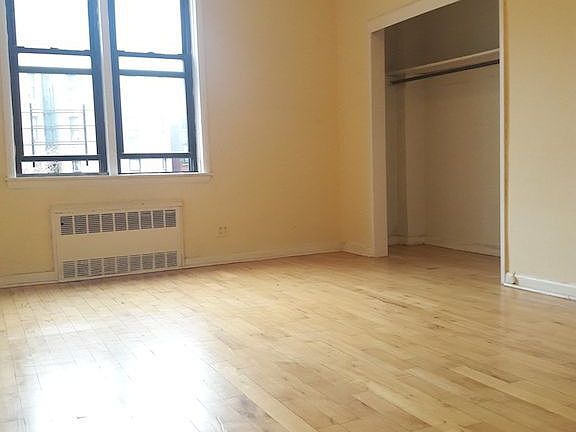 4th image of 215 W 101st St APT 4D