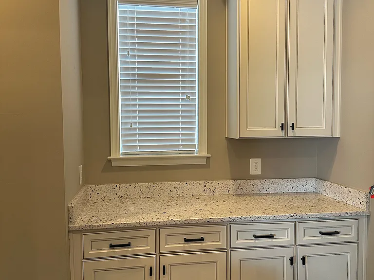 Mudroom / Key Drop