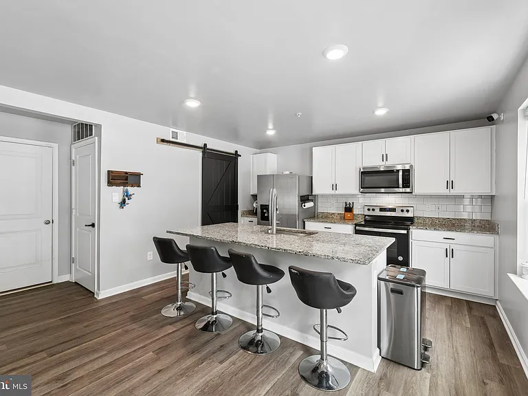 1030 Merry Elm Ln — Photo 10