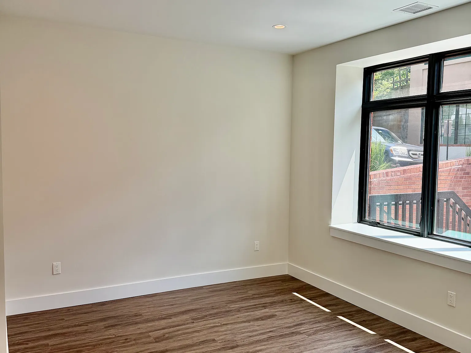 1 bed, $2,995 — Photo 4