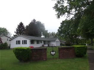 1 Ramsgate Dr, Rochester, NY 14624