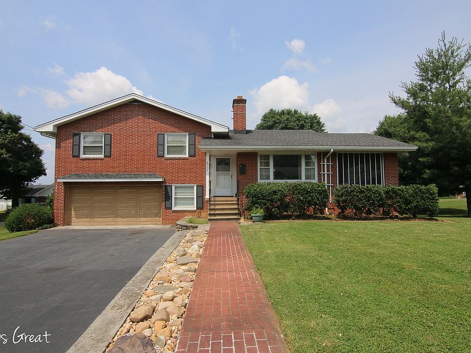 For Sale: 311 Lake AVE, Salem, Virginia 24153