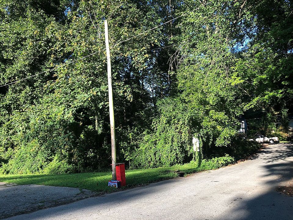 2nd image of Oakmont Dr NW