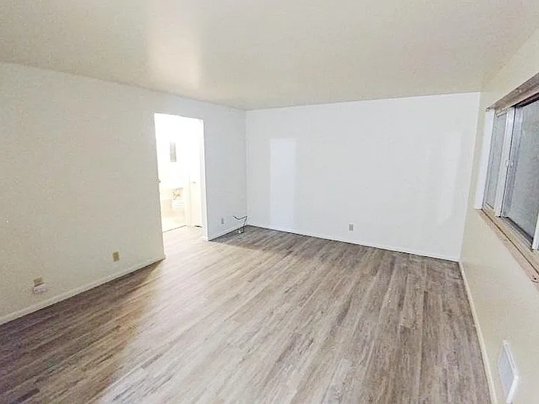 2021 NW 65th St #3 — Photo 7