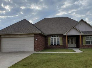 123 Bluefish Ave, Russellville, AR 72802