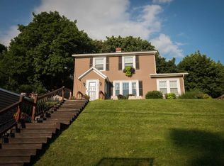 211 Carlton Rd, Syracuse, NY 13207