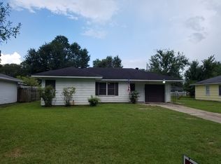 403 Bridal Wreath Ave, Orange, TX 77630