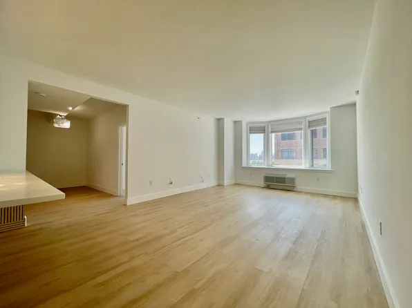 2101 City Place image 16 of 37