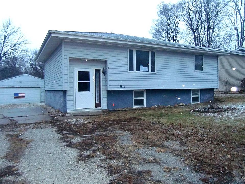 1st image of 709 9th Ave W