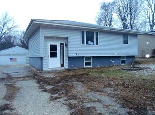 709 9th Ave W, Oskaloosa, IA 52577