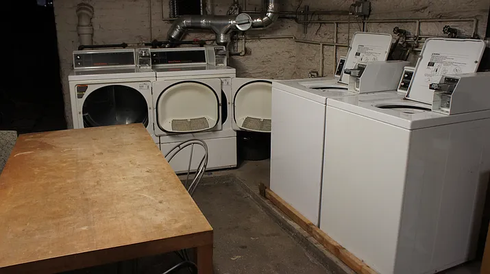 Rented by Harris Philip NYC | media 44