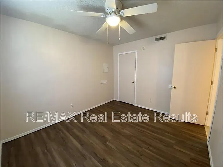1810 W Twin Springs St #9 — Photo 8