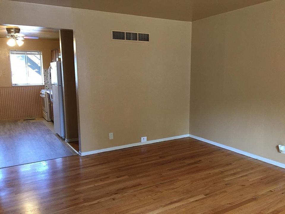 Living Room/Kitchen