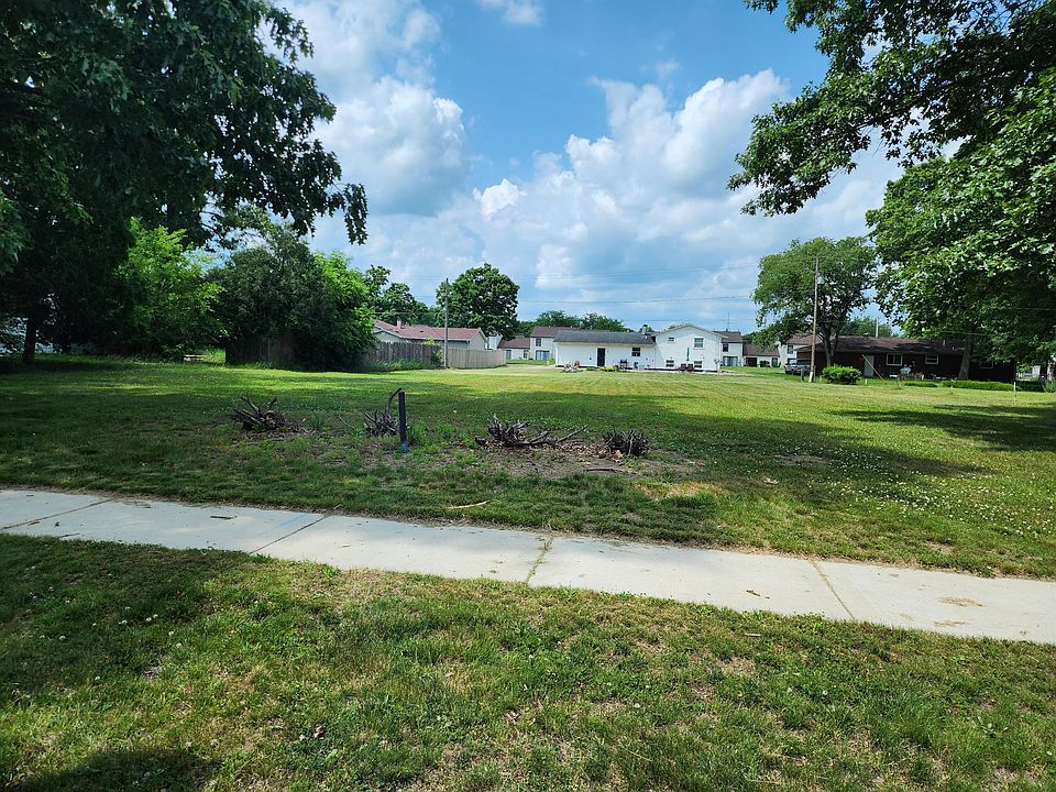 2nd image of Clausen Ave