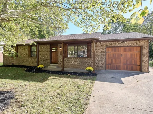 38 White Rock Dr, Hurricane, WV 25526