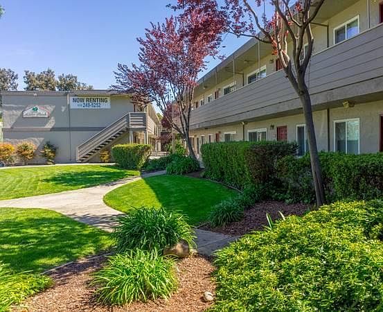 1st image of 3670 Peacock Ct #5