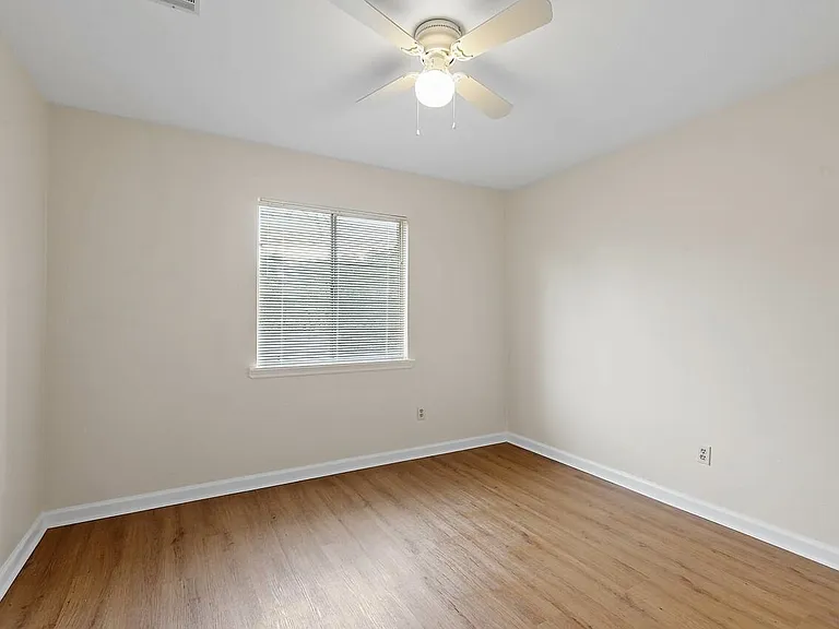 2188 Claremont Ln #A — Photo 25
