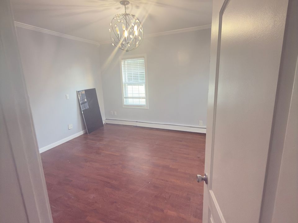 1st image of 542 Power Rd #1