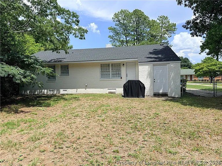 1944 Westhill Dr — Photo 13