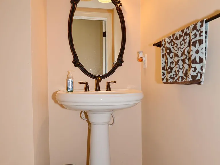 21253 Park Grove Ter — Photo 14