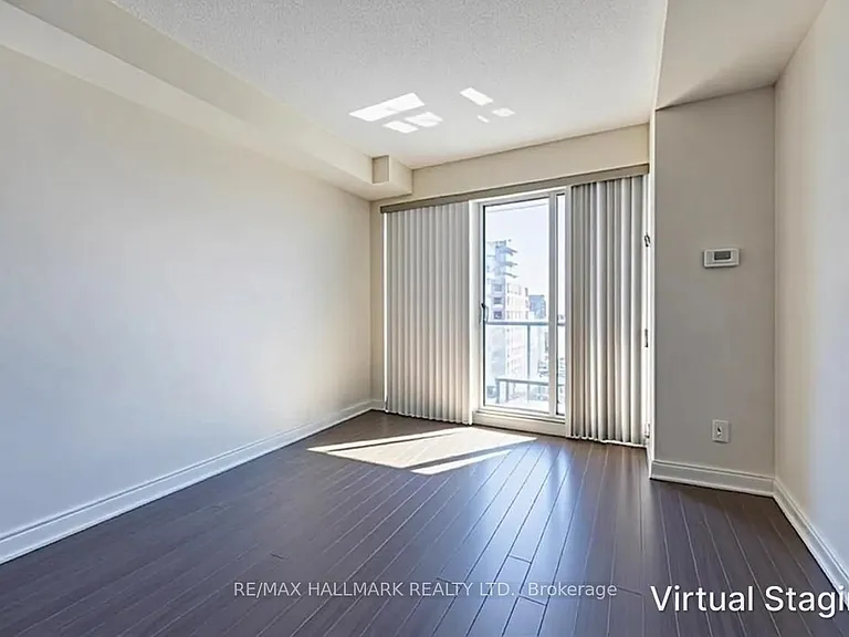 9090 Yonge St #806B — Photo 7