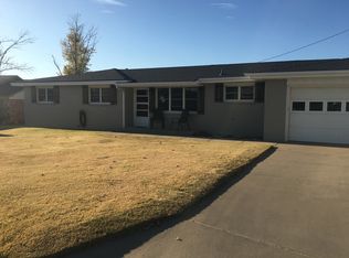 1702 Chestnut Ave, Dalhart, TX 79022