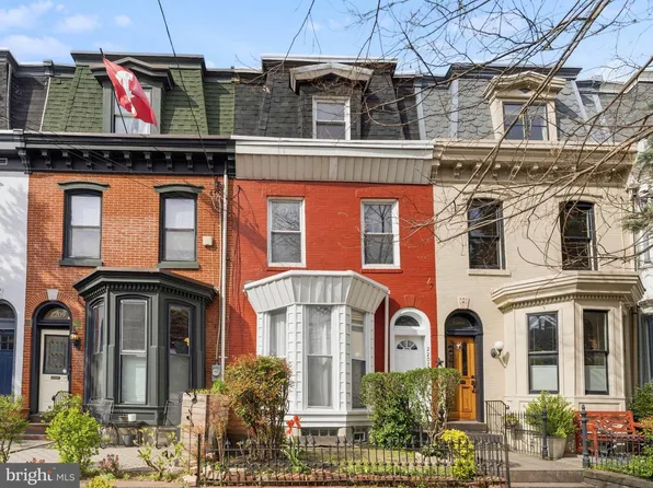 2207 Bainbridge St, Philadelphia, PA 19146