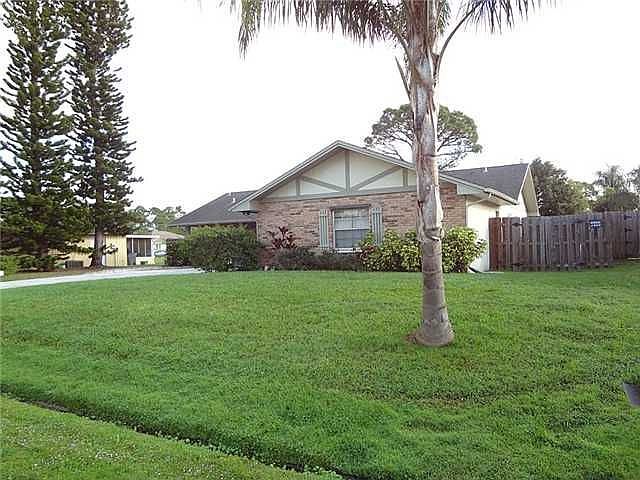 1st image of 1107 SE Clifton Ln