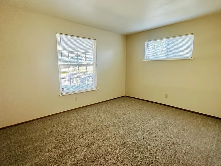 3178 Hillview Ct — Photo 16