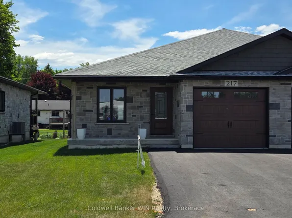 217 Elgin St, Minto, ON N0G 2P0