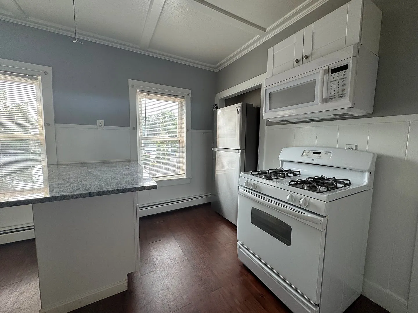 Updated Haverhill 2 Bedroom W/Yard | Available 9/1 — Photo 4