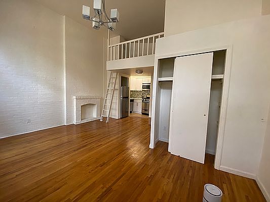 4th image of 110 W 87th St #1AA